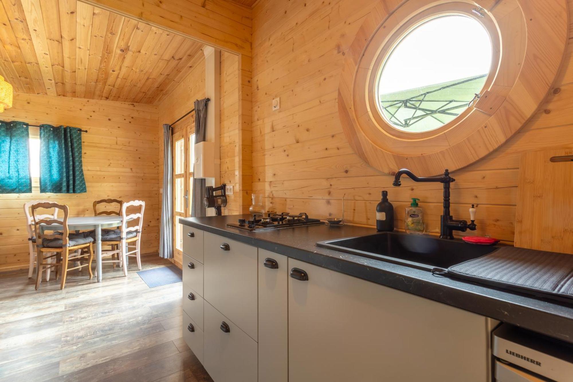 Chalet 4 Pers Landeleau 2Kms Canal エクステリア 写真